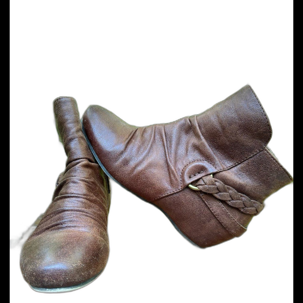 Baretraps Sarea Brush Brown Boot Decorative Strap and Zip US 6W